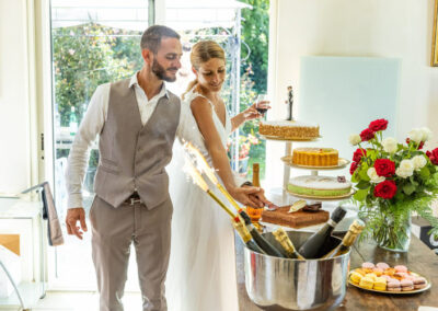 Reportage photo mariage découpage du gâteau